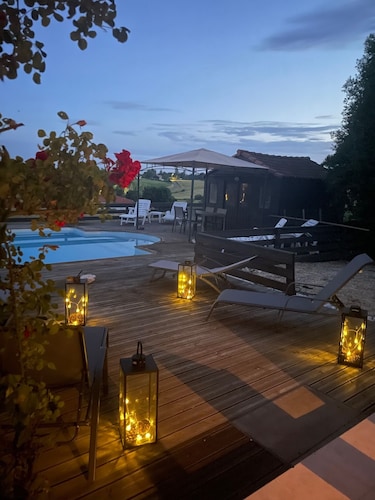  House with an amazing view, private pool, yet only 8 mins walk to town. 