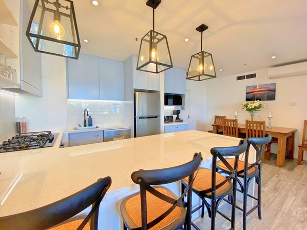 Fridge, microwave, oven, stovetop