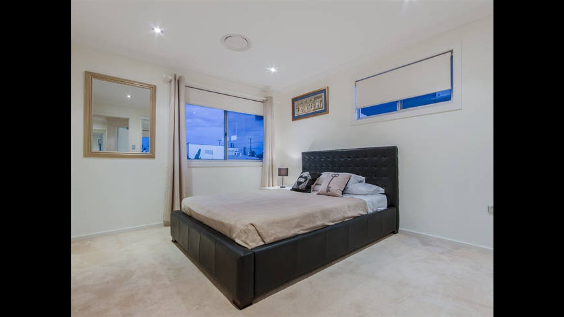 Golden Rio Family Waterfront Home Broadbeach — image 14
