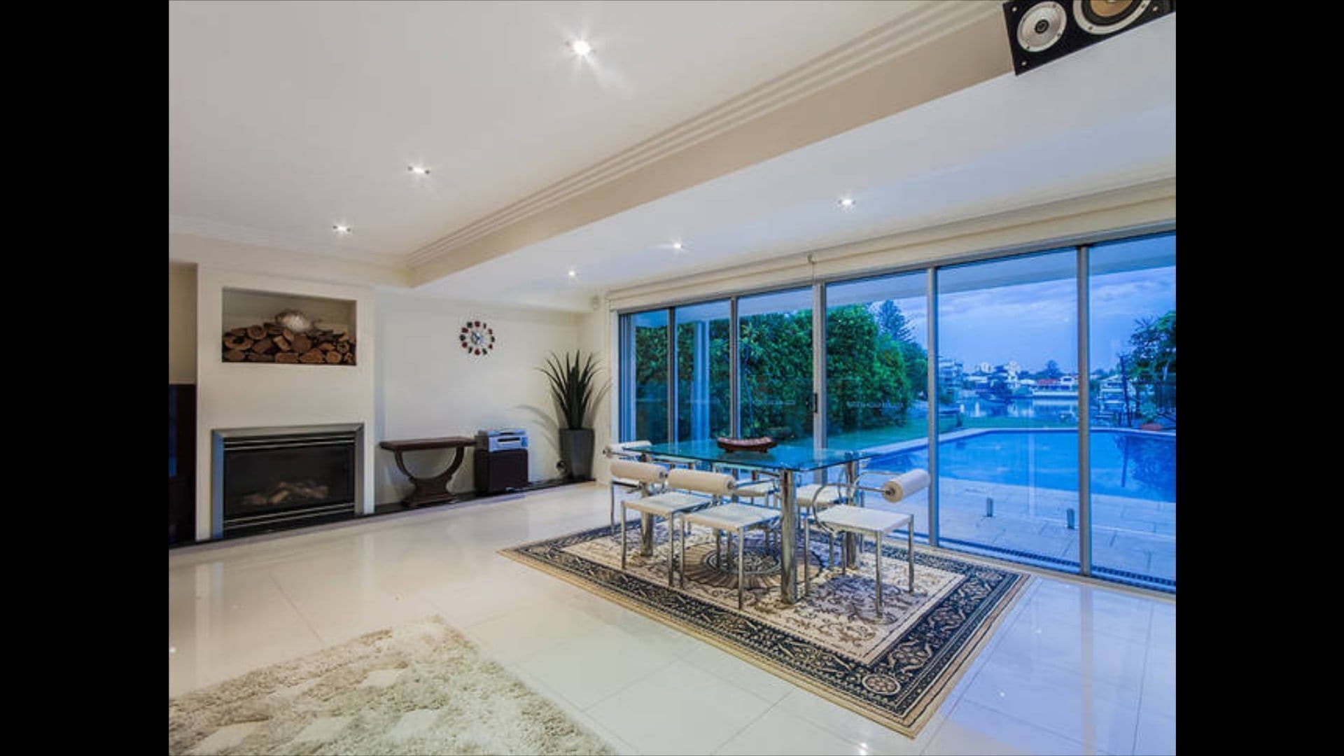 Golden Rio Family Waterfront Home Broadbeach — image 4