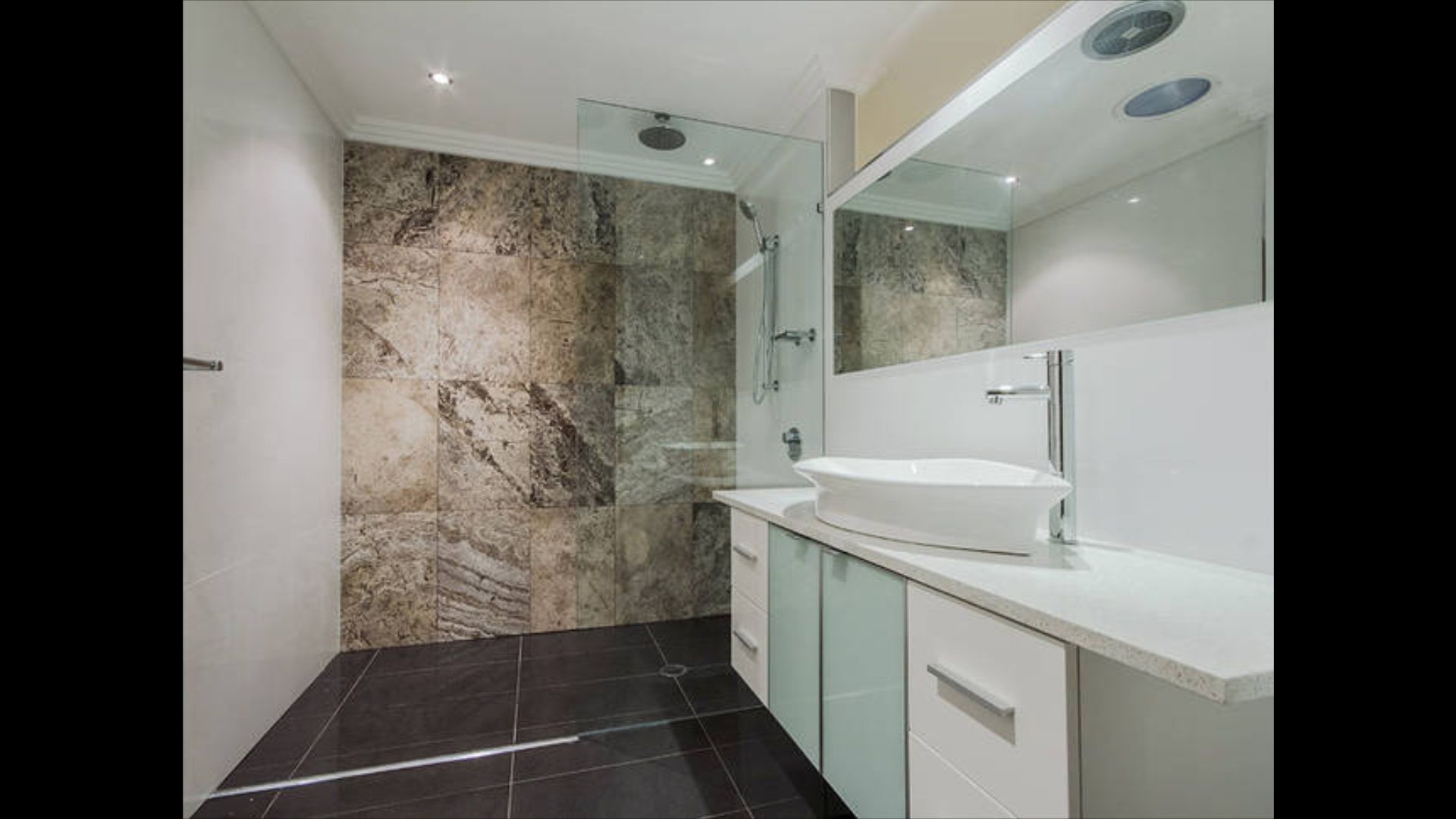 Golden Rio Family Waterfront Home Broadbeach — image 16