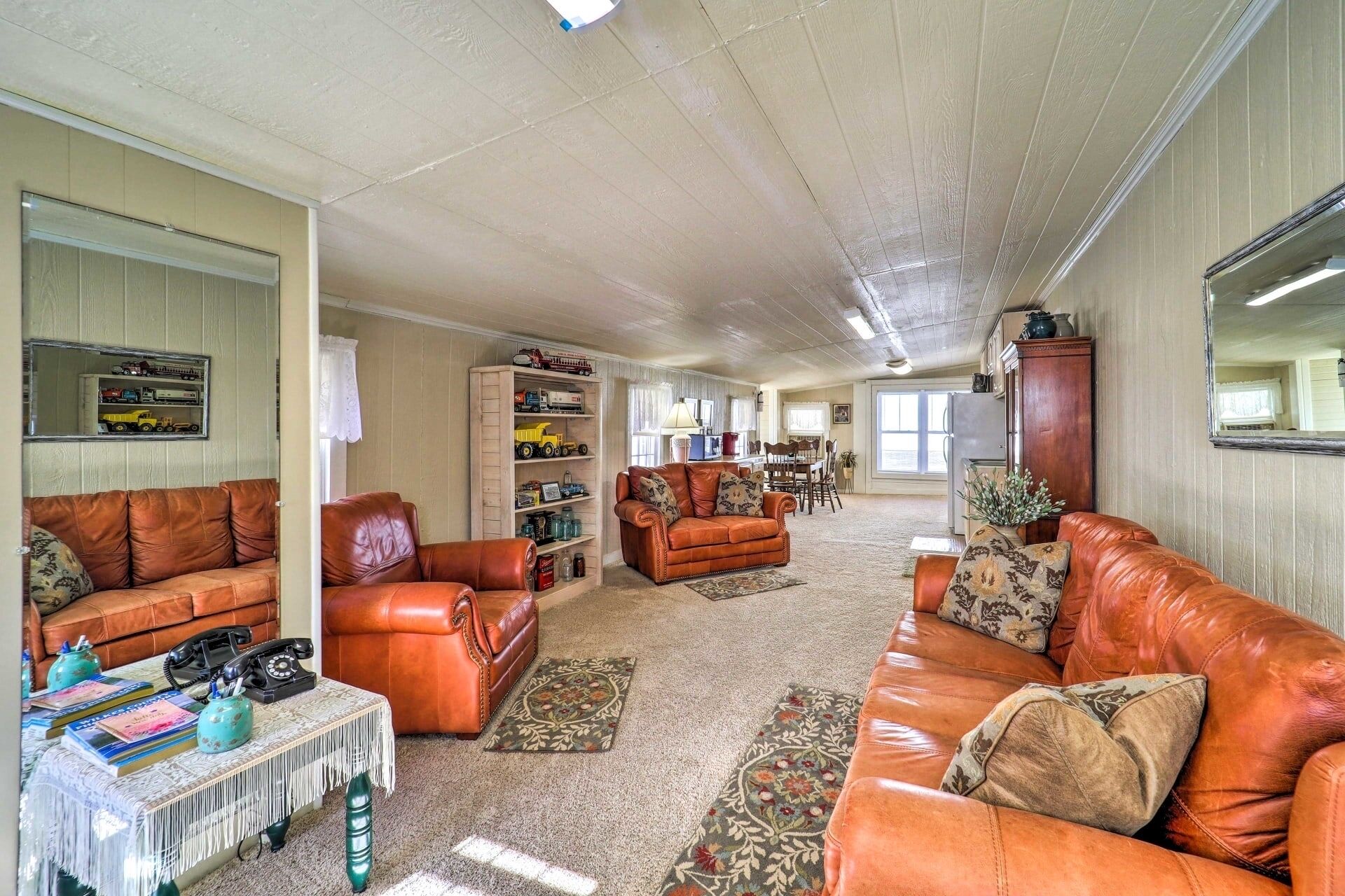 Cute and Cozy Mountain Getaway