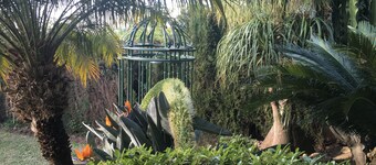 Luxury bright villa in Marbella Golden Mile with great sea and mountain views