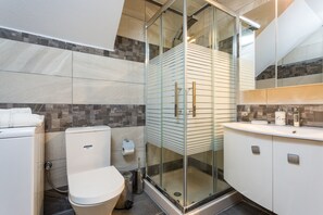 Shower, hair dryer, towels, soap - Anna Maria Villa, sumptuous design (Rethymno)