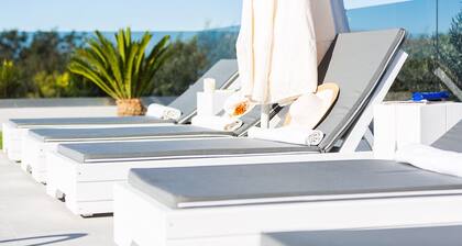 Villa Anna Maria! piscine privée, jacuzzi, ping-pong, plage de sable de 5 'et commerces!