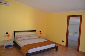3 bedrooms, iron/ironing board, travel cot, free WiFi