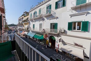 Property grounds - Boutique House Fió in the living room of Ischia (Ischia)