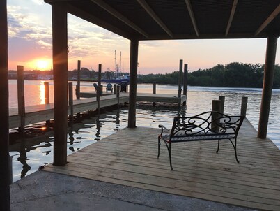 Bayou Life Lodging, Charter Fishing, Ecotourism. Only 25 miles to French Quarter