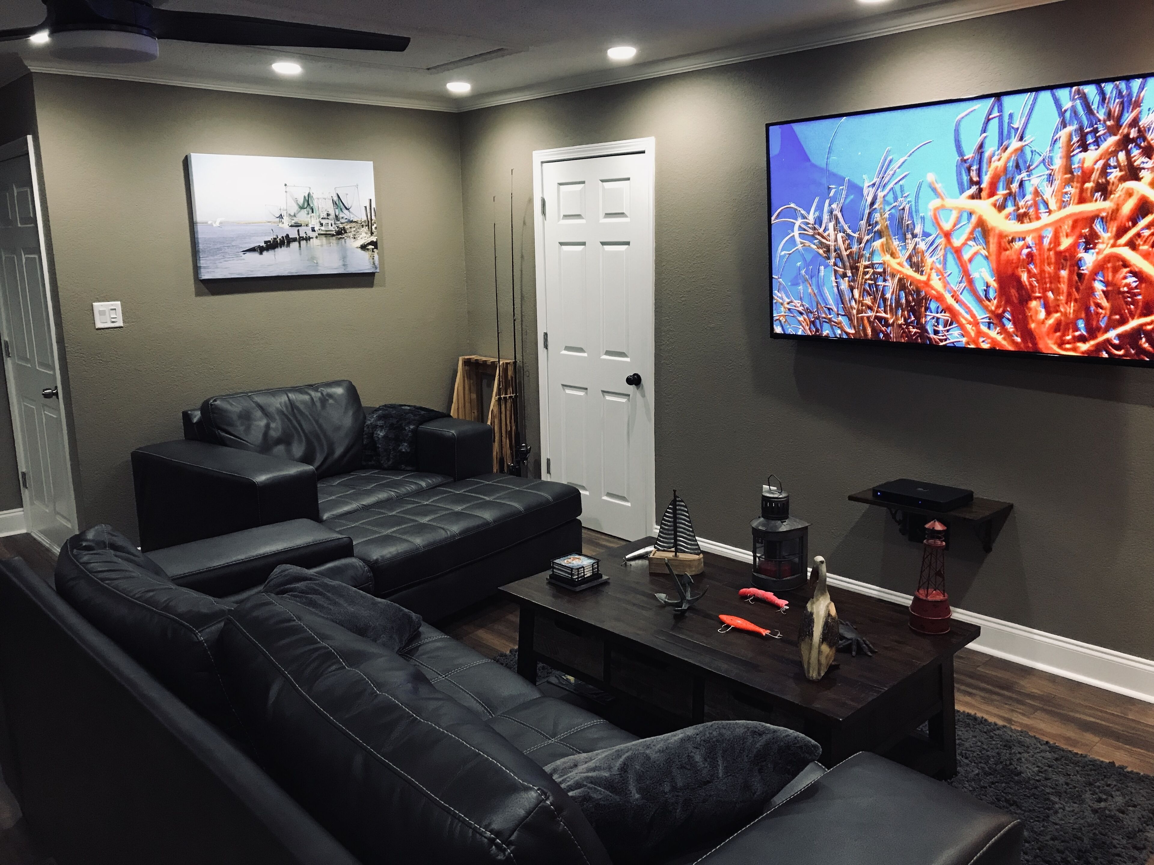 Bayou Life Lodging and Charter Fishing. Only 25 miles to the French Quarter.