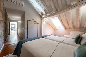 4 chambres, fer et planche à repasser, Wi-Fi gratuit, draps fournis