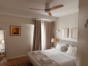 2 chambres, fer et planche à repasser, accès Internet, draps fournis