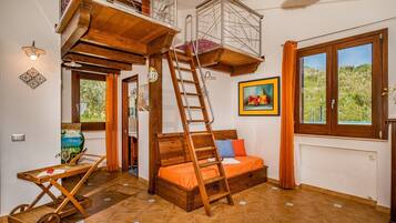 1 chambre, coffres-forts dans les chambres, bureau