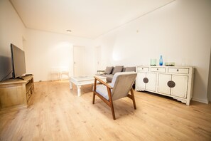 Smart TV, books - Fantastic 160m² renovated house with Rooftop Terrace (Málaga)