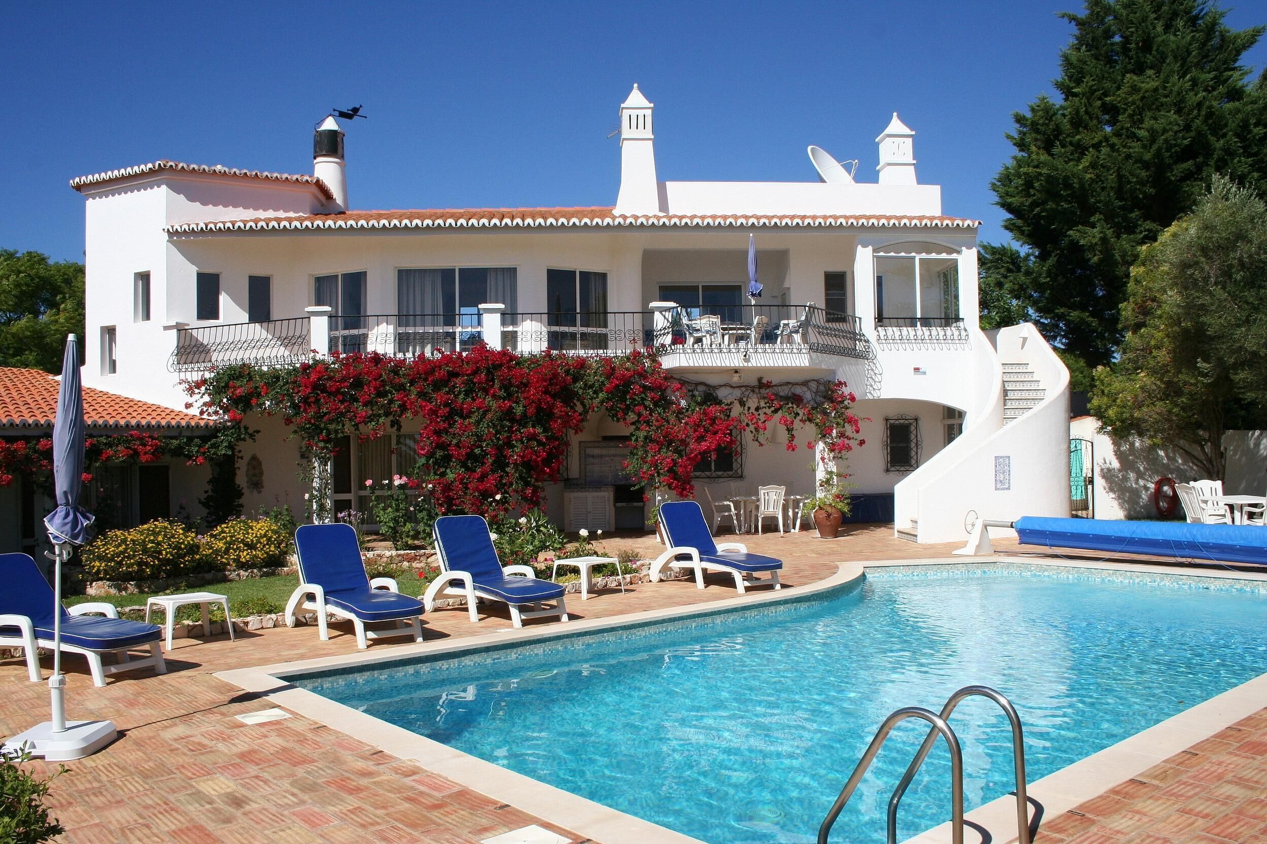 Luxury Villa with Panoramic Sea Views