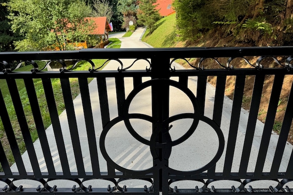 Private gated driveway to Rogla Lodge