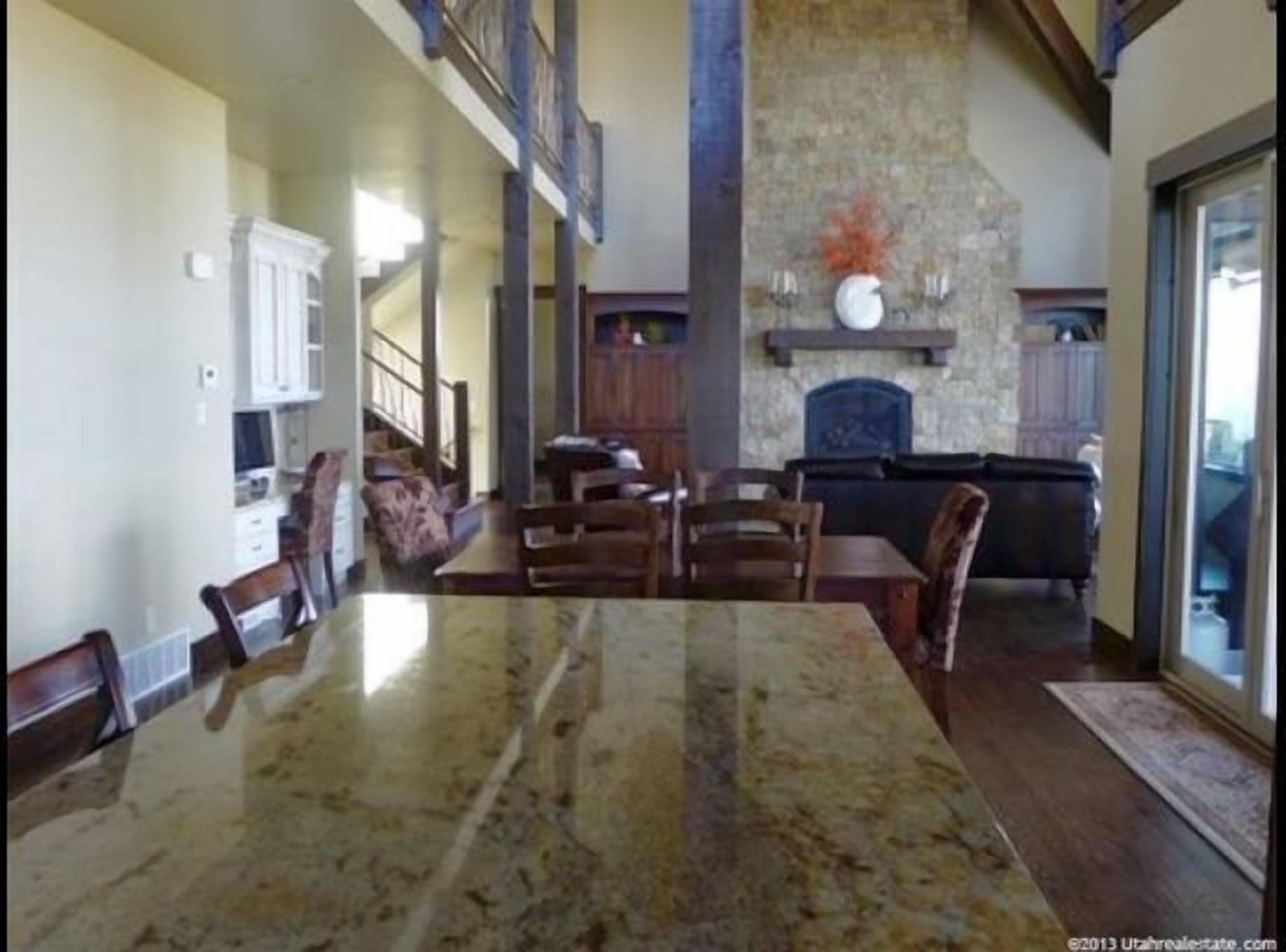 Gorgeous Home With Amazing View Of Bear Lake