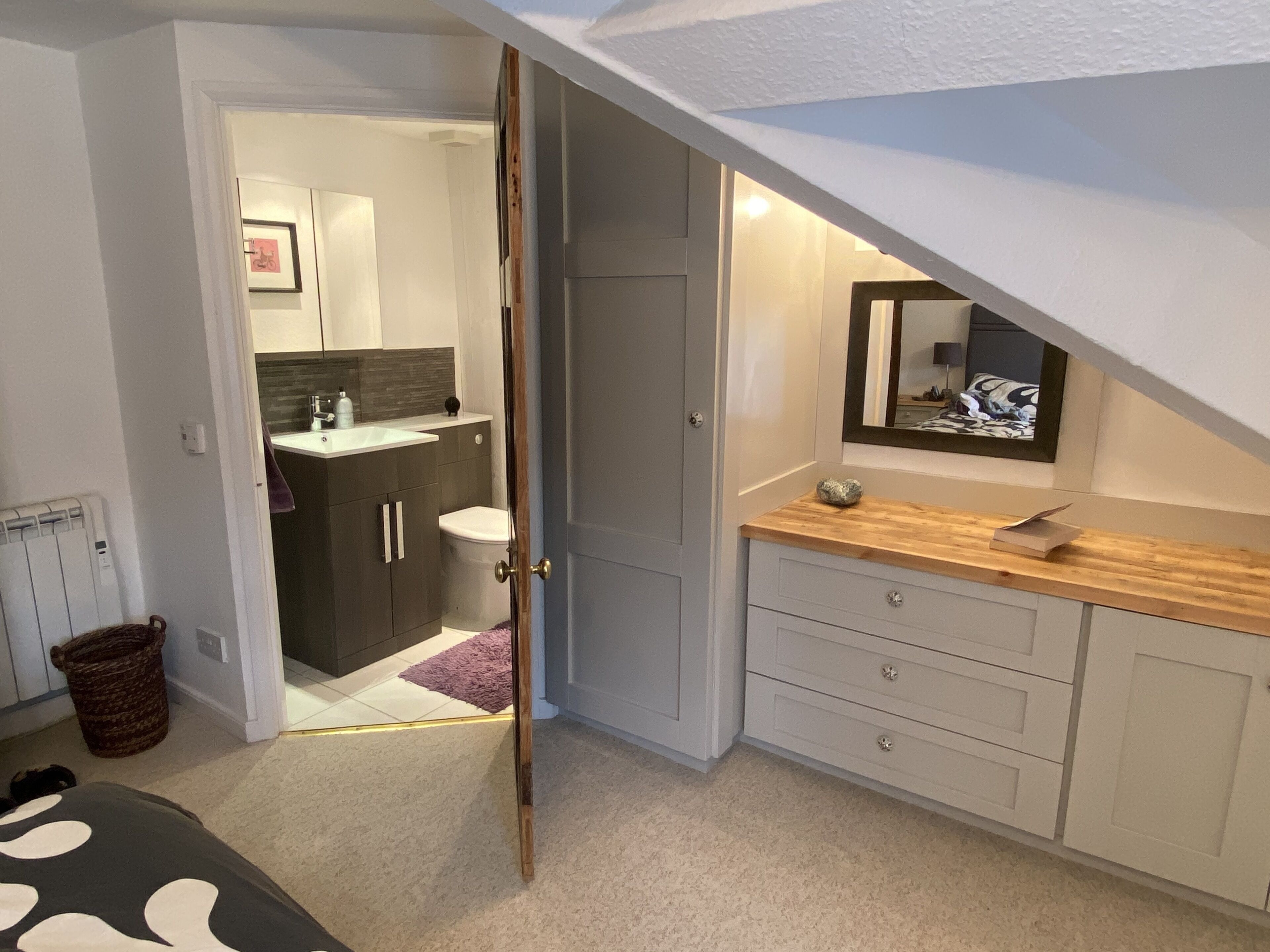 Unique apartment in Cartmel centre. Unrivalled location.Garden.Fab views.Sleeps4