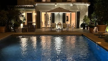 Piscine extérieure, piscine chauffée