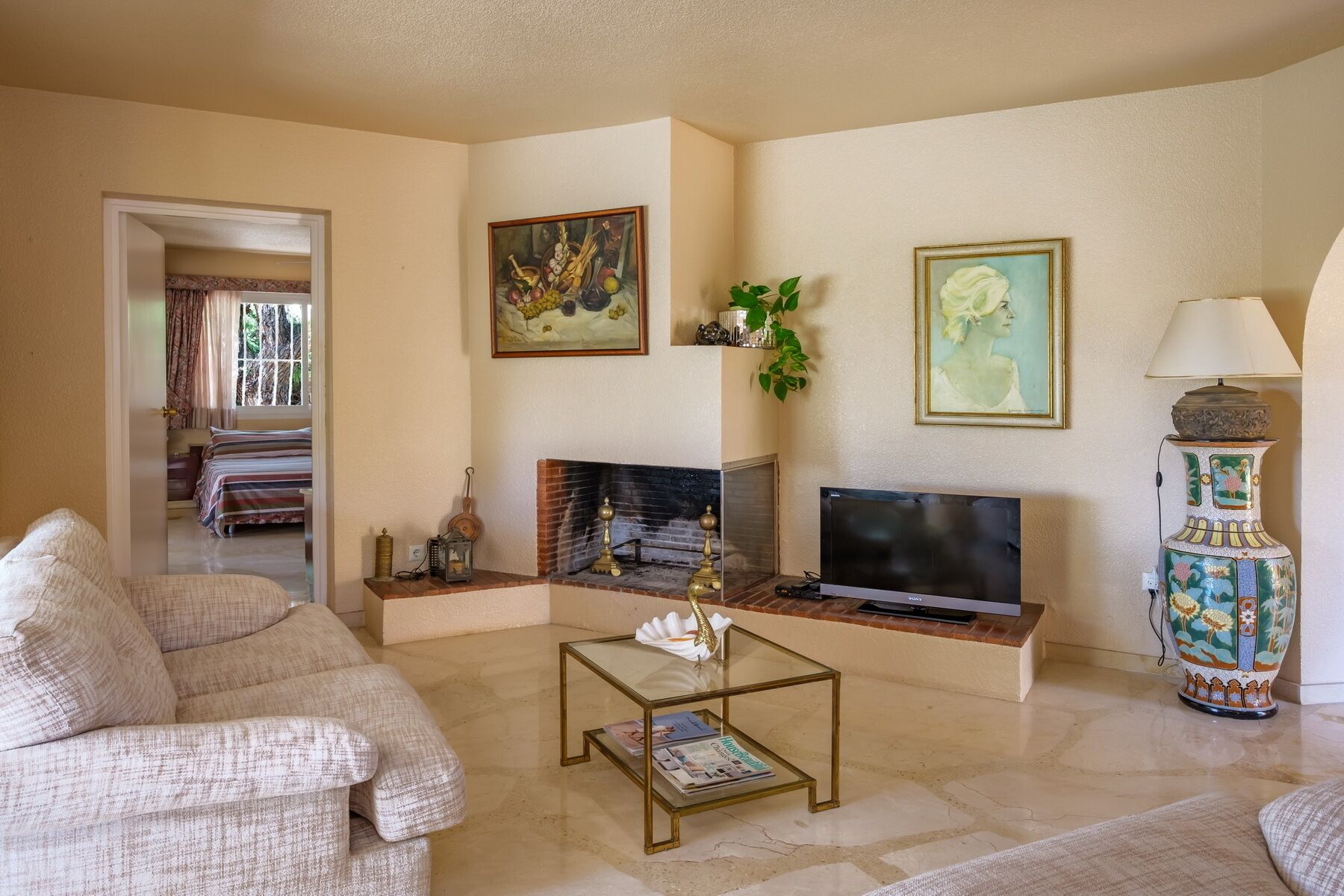  Unique villa, pool and parking. private, fireplace, bbq, DTD + satellite TV, Wifi