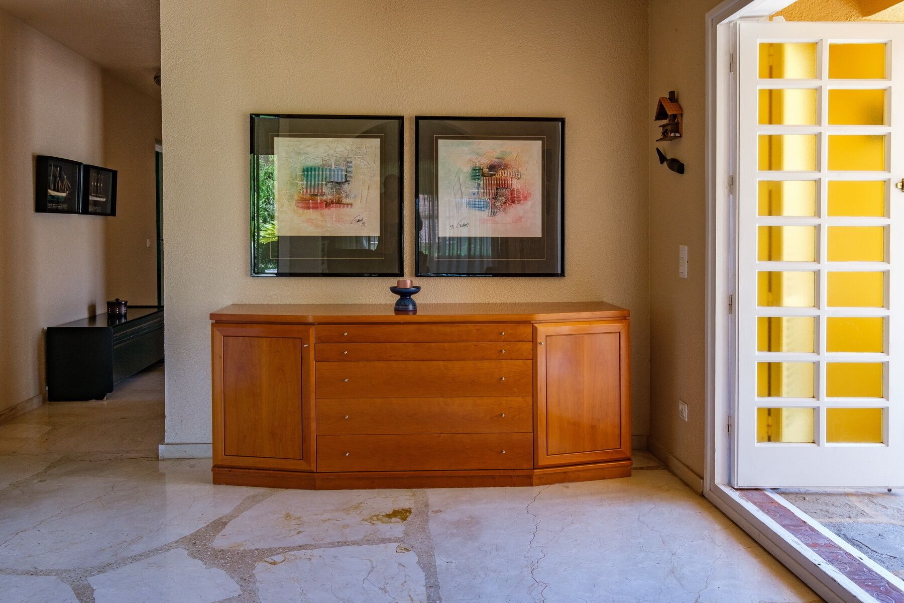  Unique villa, pool and parking. private, fireplace, bbq, DTD + satellite TV, Wifi