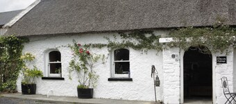 Beautiful Cottage Full of Art & Atmosphere