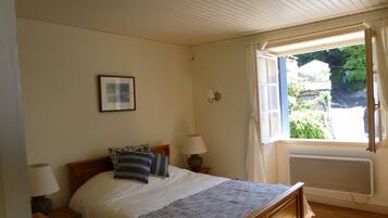 3 chambres, fer et planche Ă repasser, Wi-Fi gratuit, draps fournis