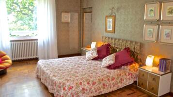 5 camere, ferro/asse da stiro, Wi-Fi, lenzuola