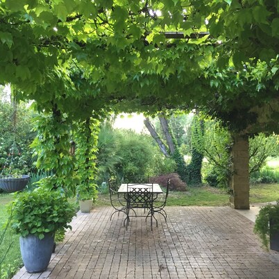 In the countryside of AVIGNON, with pool, bikes, AC