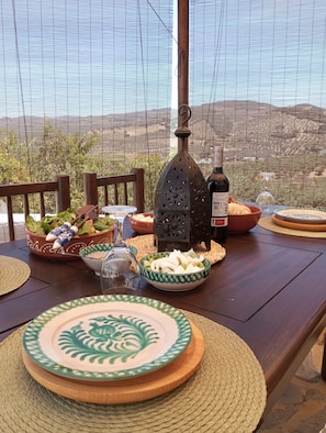 Outdoor dining - Beautiful Farmhouse, Private Pool, Stunning Views Free Wifi, Historic Montefrio (Montefrio)
