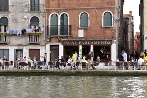 Ristorazione all'aperto