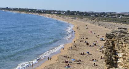 Casa 2 Mar y Sombra Accommodation with private pool.