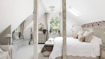 1 bedroom, iron/ironing board, travel cot, free WiFi