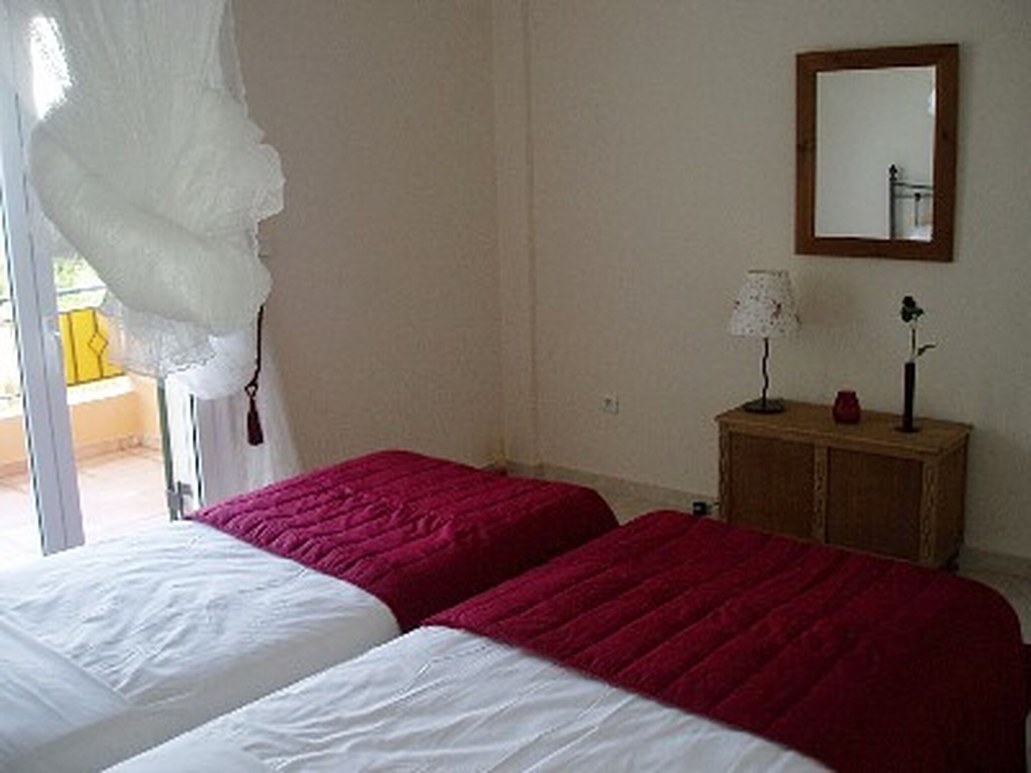 2 bedrooms, in-room safe, iron/ironing board, WiFi (free)