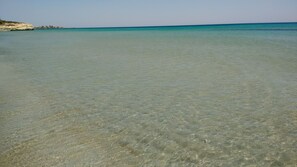 Una spiaggia nelle vicinanze