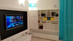 Interni