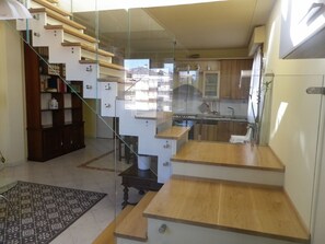 Interior - Apartment With Terrace + Private Parking+wifi and AC, close to Lucca downtown (Lucca)