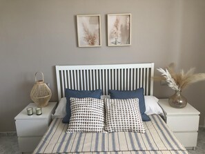 3 bedrooms, iron/ironing board, Internet, bed sheets