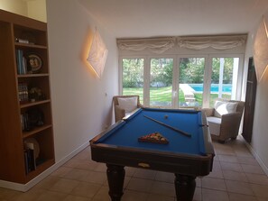 Games room - Luxury villa with large garden and pool, next to the golf course and near the beach (Vilamoura)