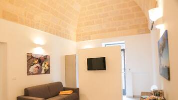 Camera (B) | Una scrivania, insonorizzazione, culle/letti per bambini (gratuiti)