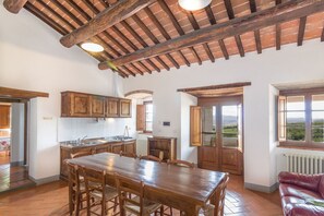 Interior - Villa Cungi with Privacy, stunning view, private pool, wifi Tuscany no neighbors (Sansepolcro)