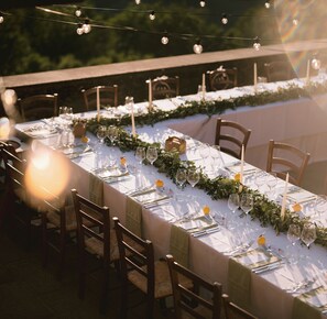 Outdoor banquet area - Villa Cungi with Privacy, stunning view, private pool, wifi Tuscany no neighbors (Sansepolcro)