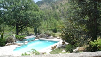 Piscine extérieure, piscine chauffée