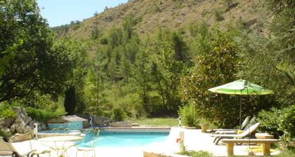 Villa en Drôme provenzal con piscina climatizada y SPA