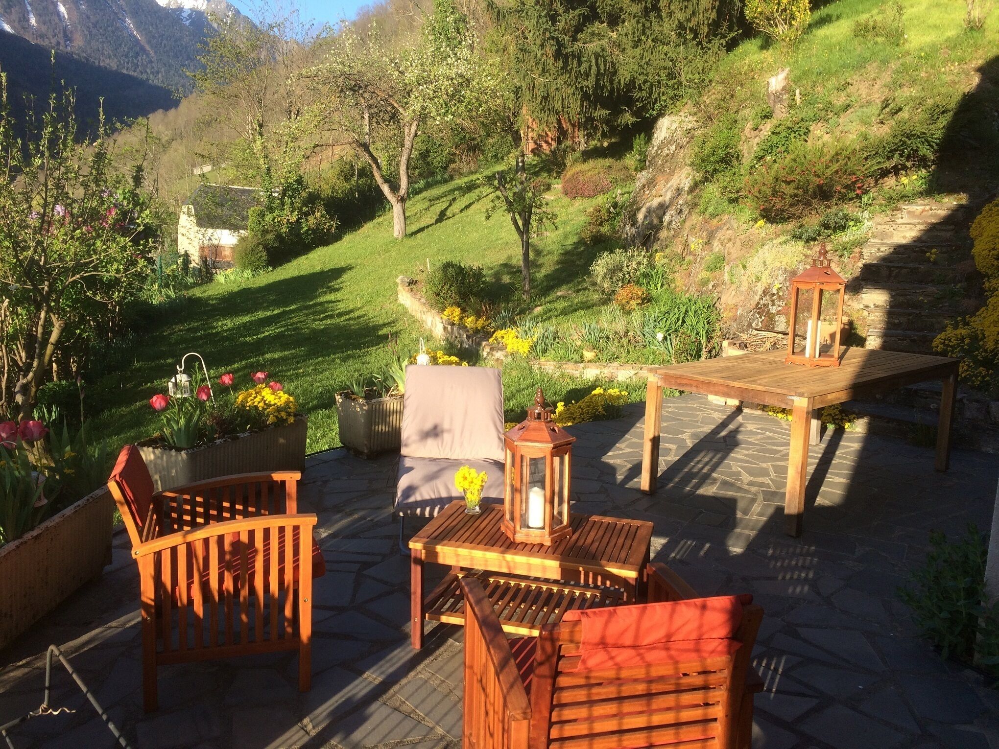 屋外ダイニングエリア