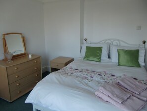 4 Schlafzimmer, Bügeleisen/Bügelbrett, Reisekinderbett, kostenloses WLAN