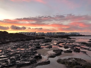 靠近海滩