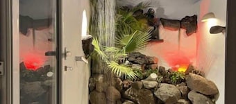 Stunning beach view, heated pool, perfect house for comfort and relaxation