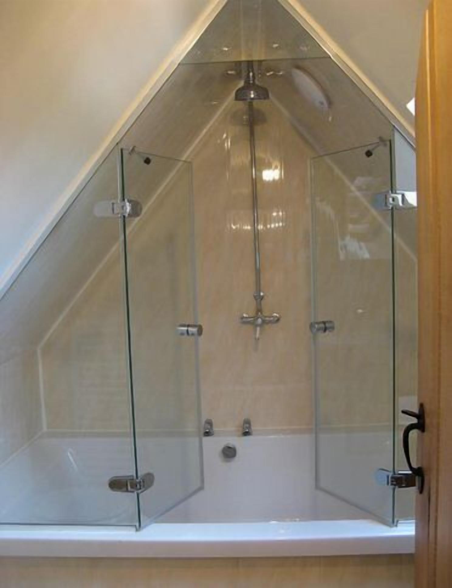 Bathtub, hair dryer, towels, toilet paper