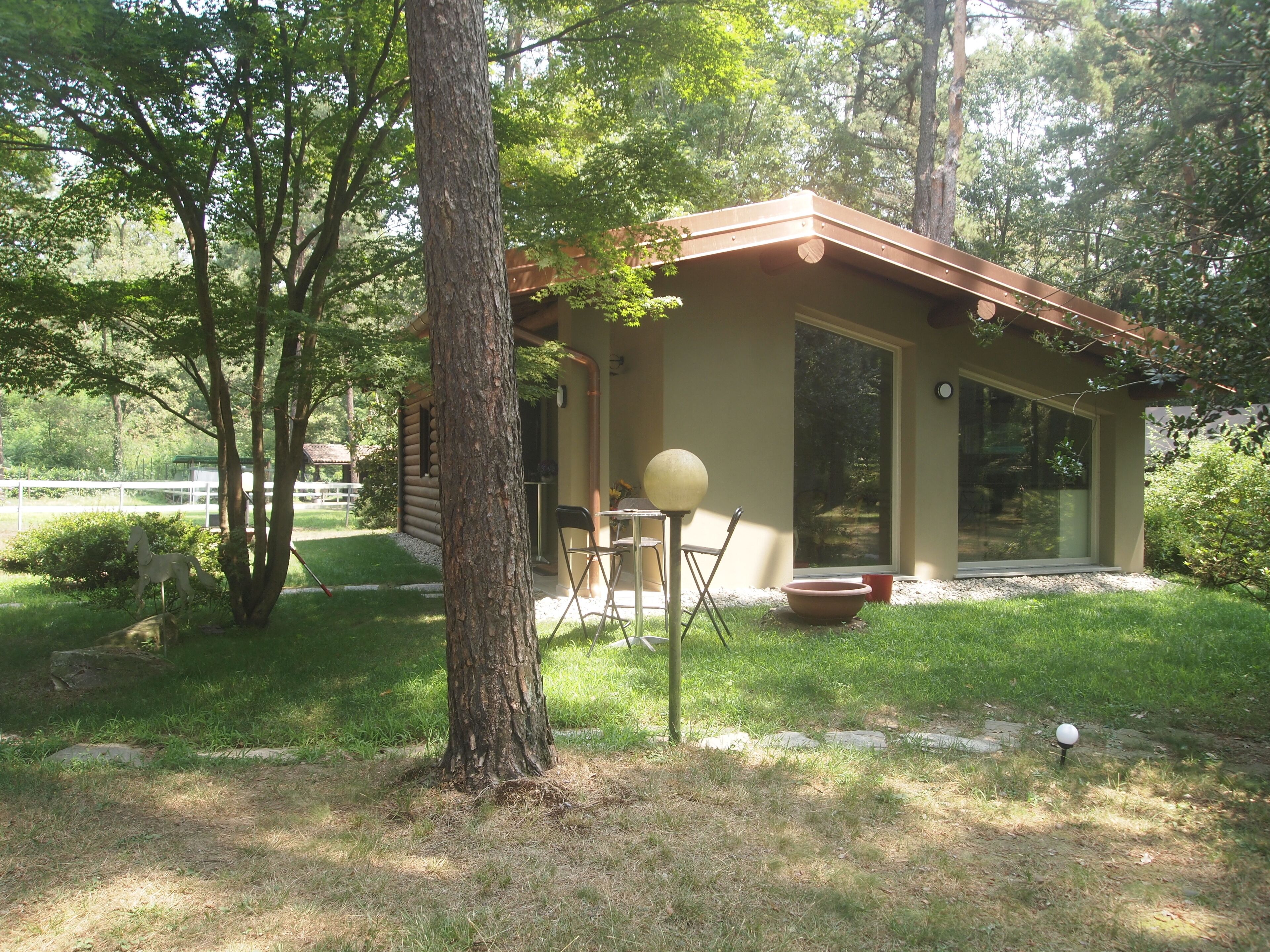 House in the woods. Paradise in the Ticino Park. Swimming pool / Biolago with park