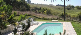 I hjertet af Périgord Noir behageligt Périgord hus 3 *** swimmingpool, rolig og afslappende, panoramaudsigt